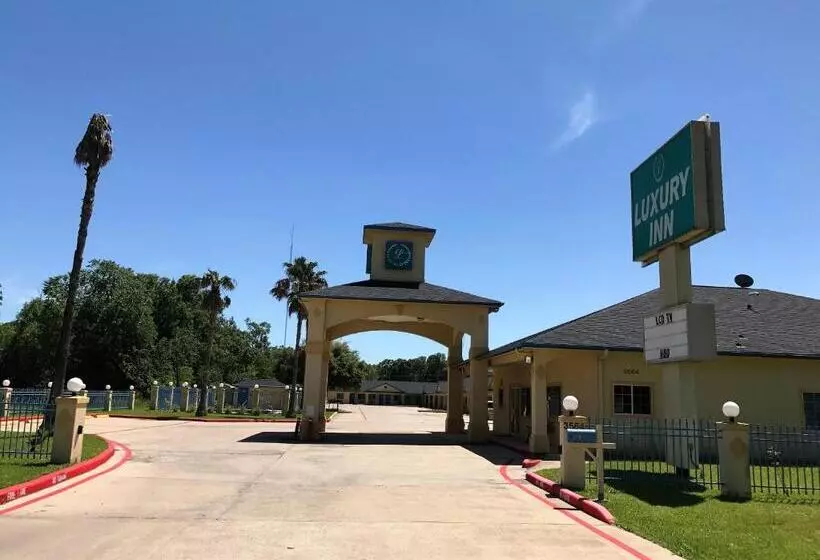 Отель Luxury Inn Liberty