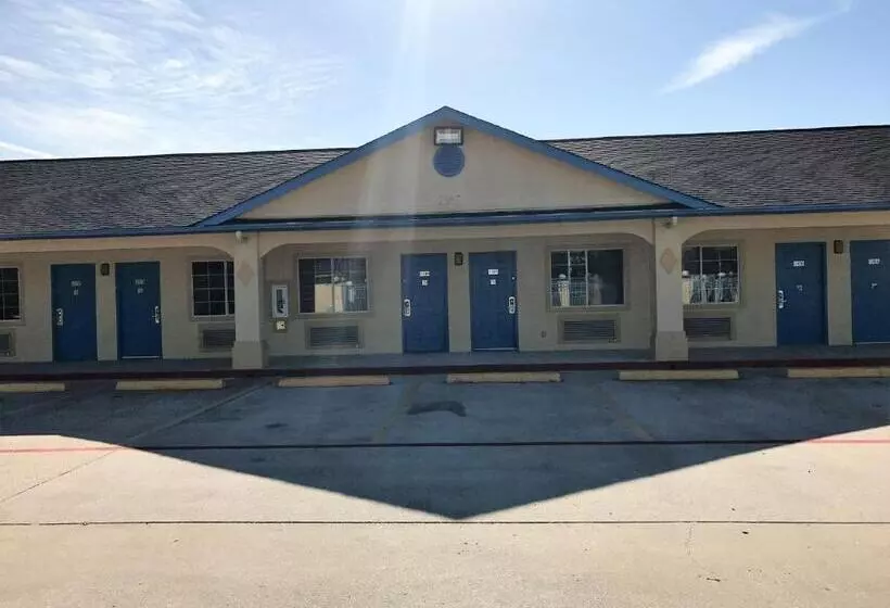 Отель Luxury Inn Liberty