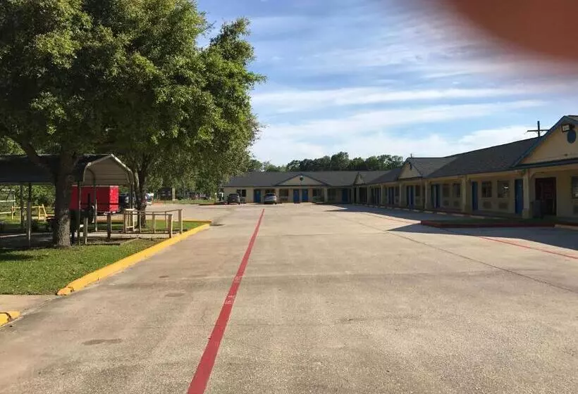 Отель Luxury Inn Liberty