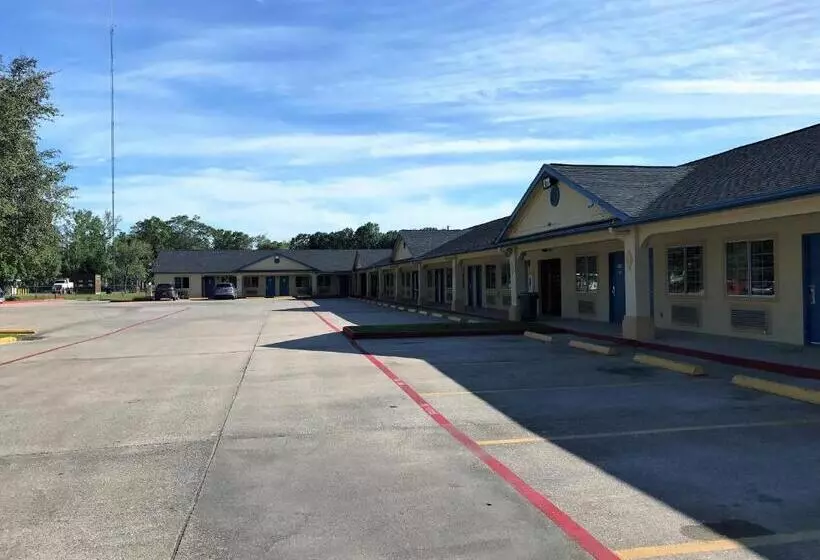 Отель Luxury Inn Liberty