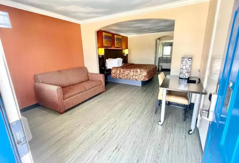 Отель Luxury Inn Liberty