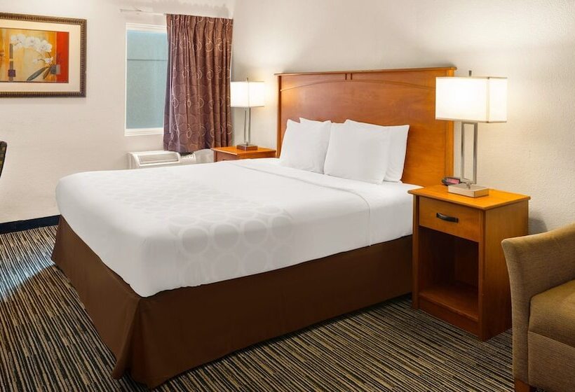 Magnuson Hotel Detroit Metro Airport