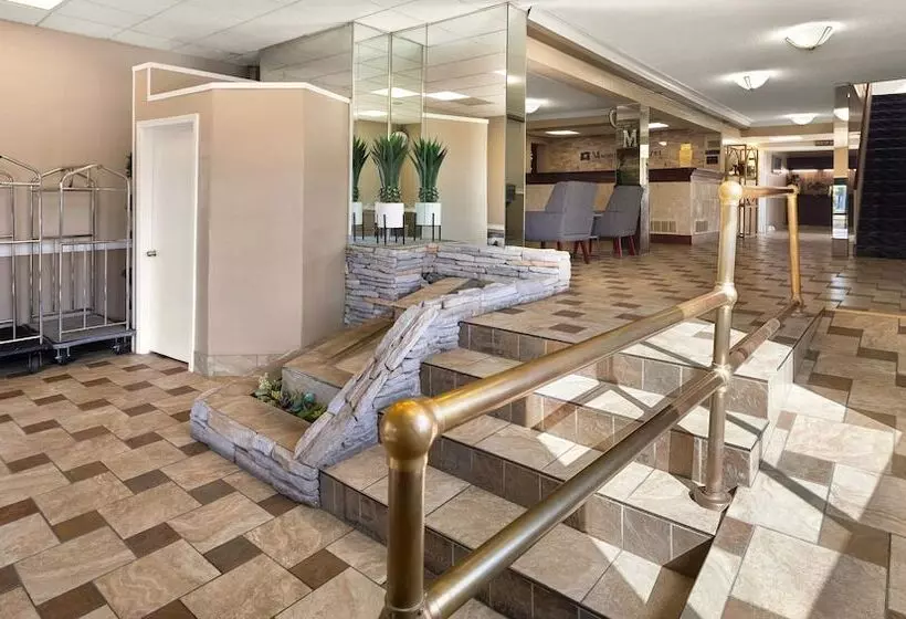 Magnuson Hotel Detroit Metro Airport