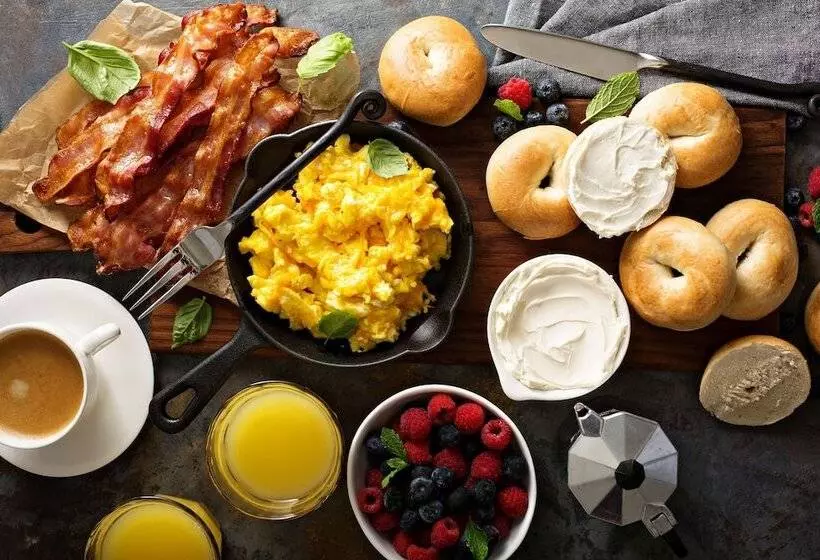 ホテル Red Lion Inn & Suites Des Moines