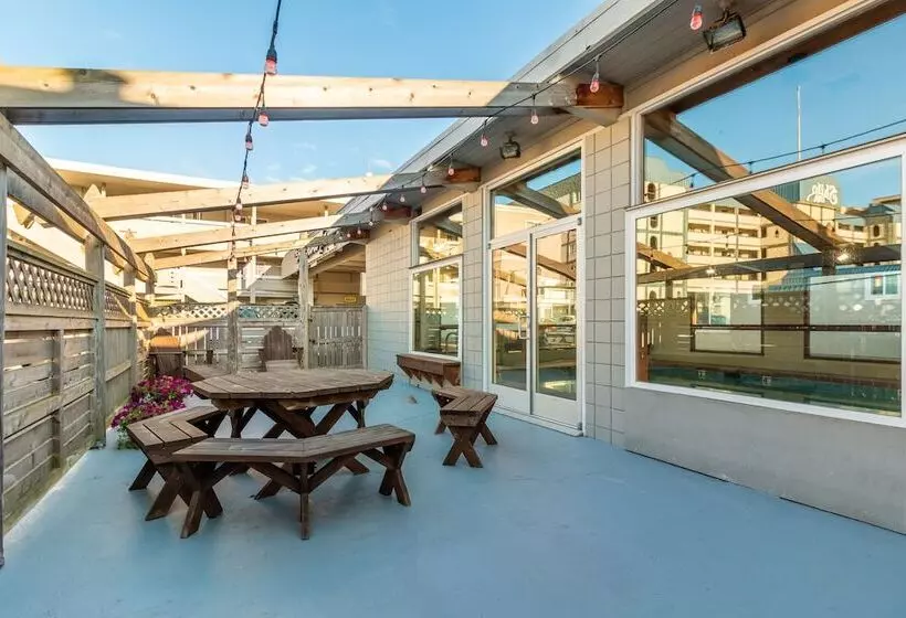 هتل Seashore Inn On The Beach Seaside