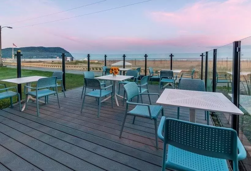 هتل Seashore Inn On The Beach Seaside