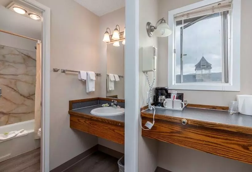 هتل Seashore Inn On The Beach Seaside