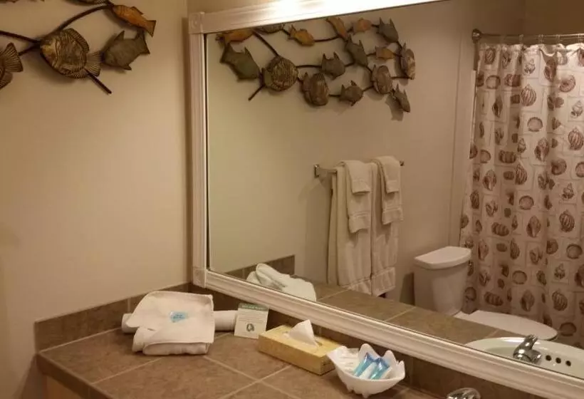 Отель The Landing At Newport Condominium