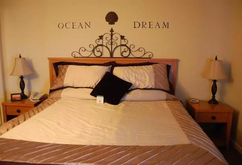 Отель The Landing At Newport Condominium