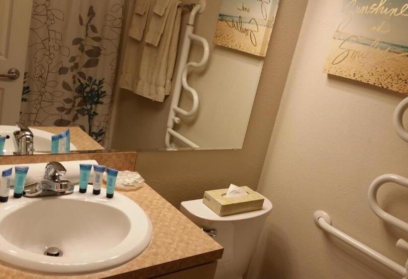 Otel The Landing At Newport Condominium