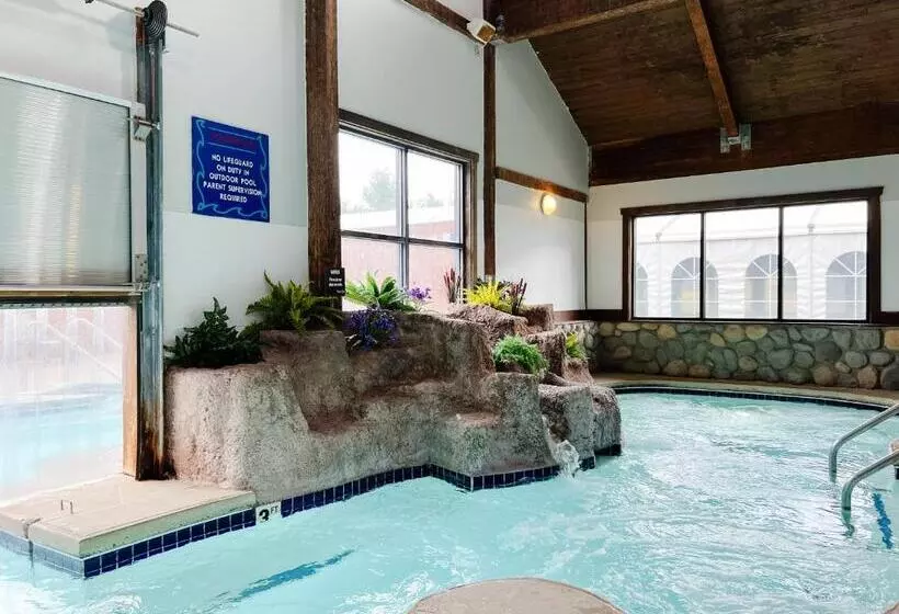 هتل The Waters Of Minocqua