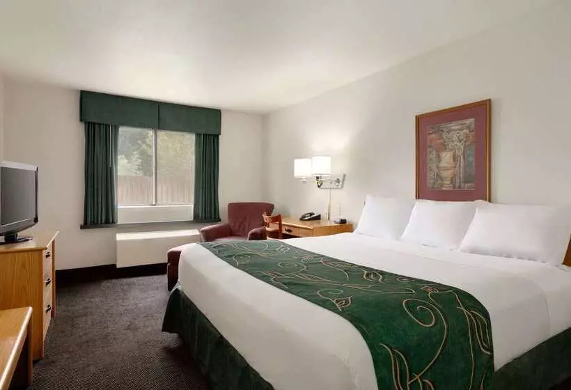 ホテル Travelodge By Wyndham Hermiston