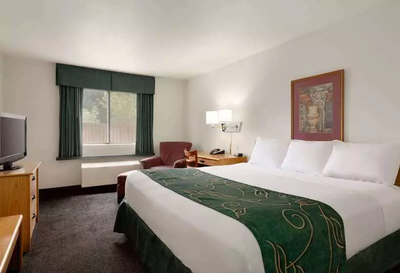 ホテル Travelodge By Wyndham Hermiston