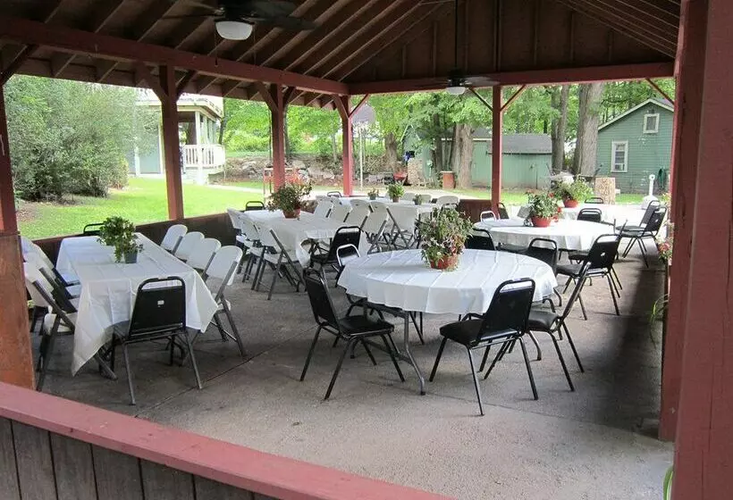 ホテル Valley Brook Inn & Cottages