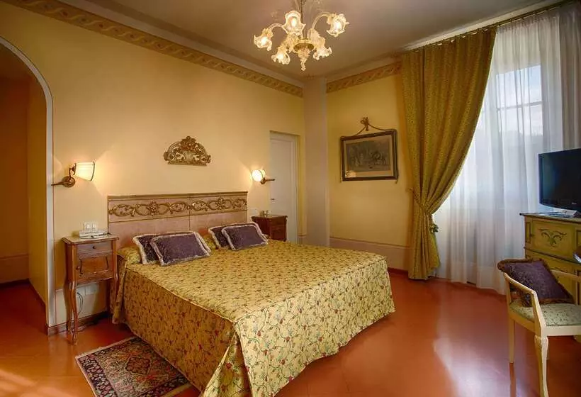 هتل Villa Marsili