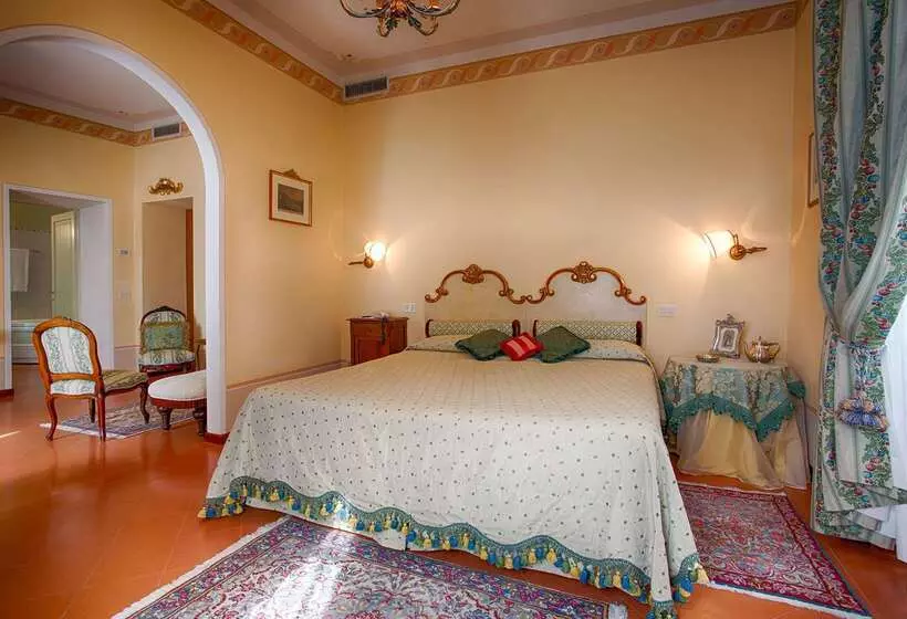 هتل Villa Marsili