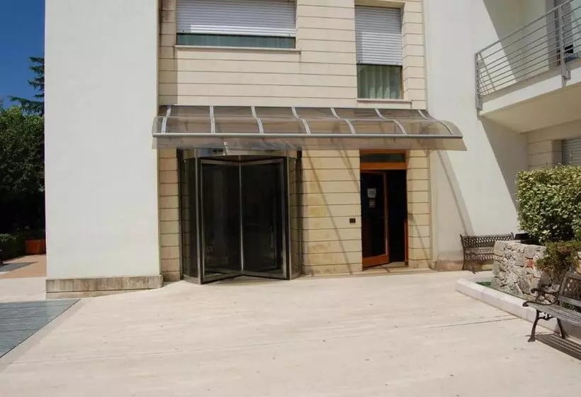 ホテル Villa San Pietro