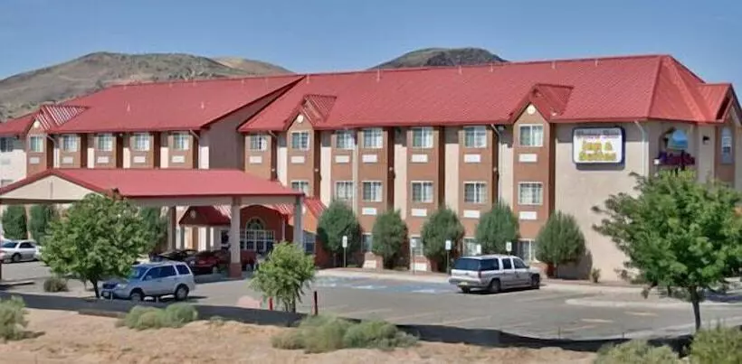 فندق Western Skies Inn & Suites