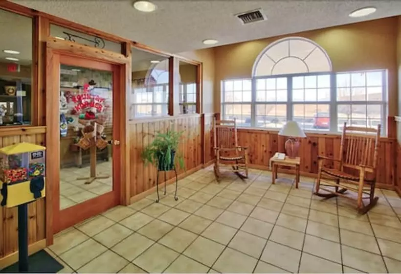 فندق Western Skies Inn & Suites