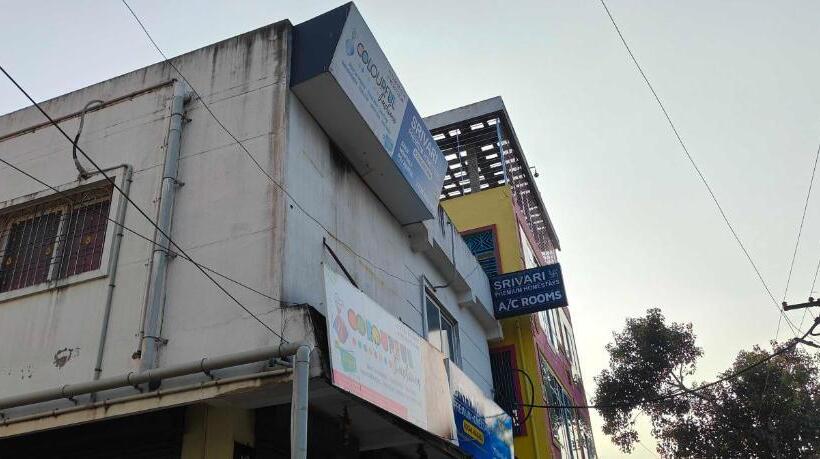 בית מלון כפרי Oyo 60699 Kayalaa Home Stay