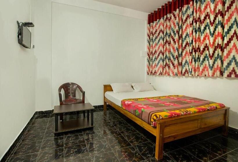 בית מלון כפרי Spot On Layali Tourist Home