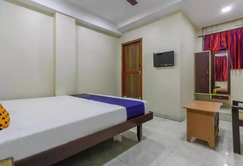 ホテル Spot On Thangam Lodge