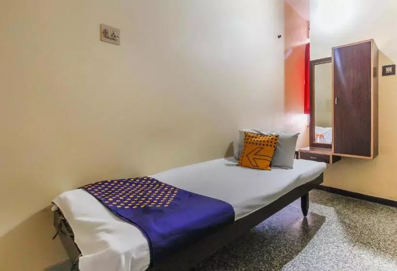 ホテル Spot On Thangam Lodge