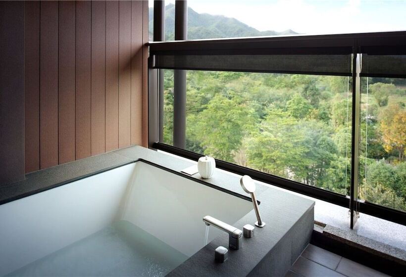 New World Qingyuan Hotel  Formerly Khos Qingyuan