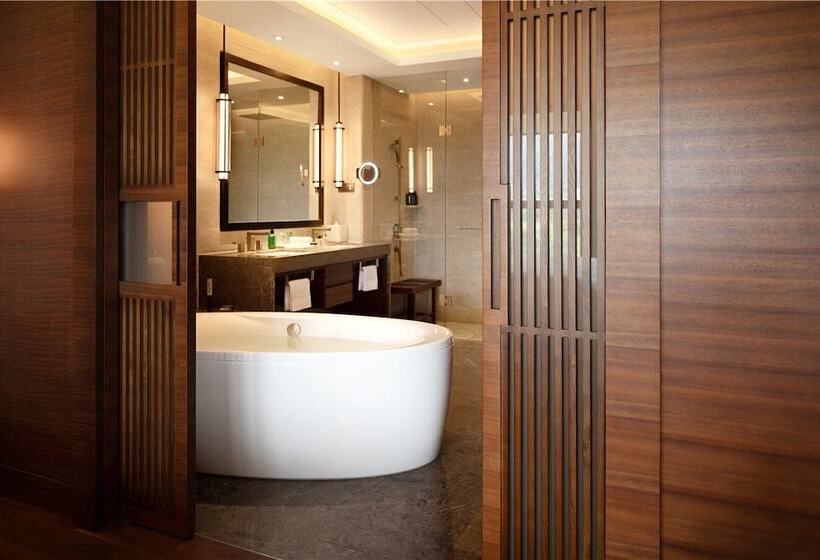 New World Qingyuan Hotel  Formerly Khos Qingyuan