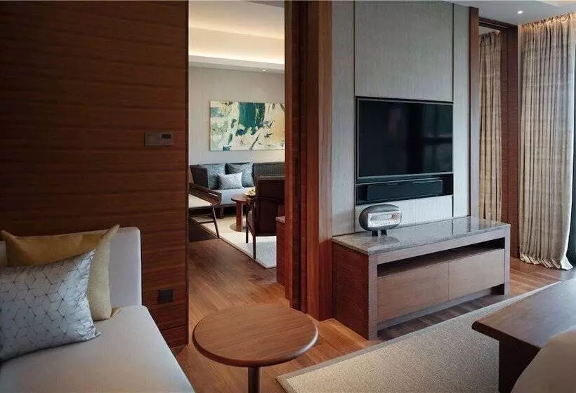 New World Qingyuan Hotel  Formerly Khos Qingyuan