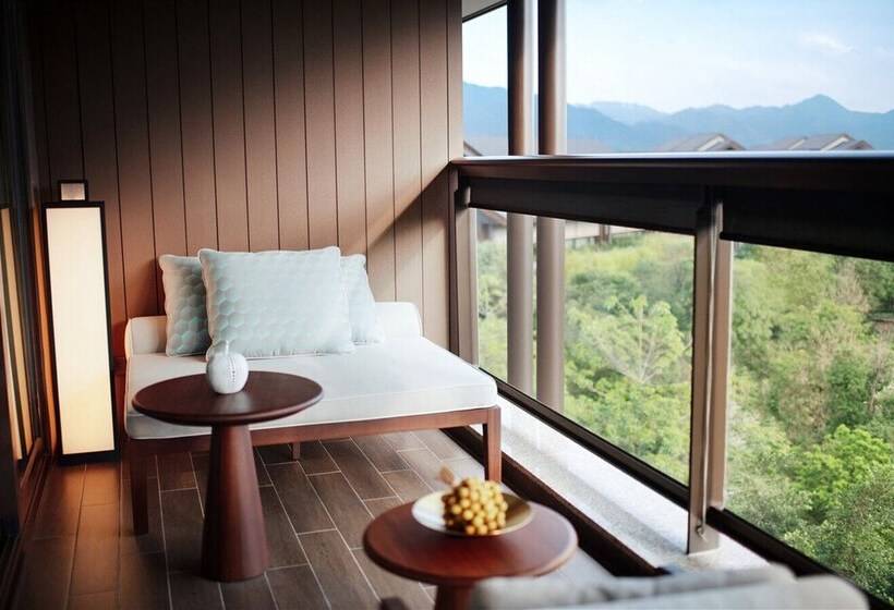 New World Qingyuan Hotel  Formerly Khos Qingyuan