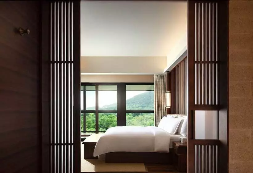 New World Qingyuan Hotel  Formerly Khos Qingyuan