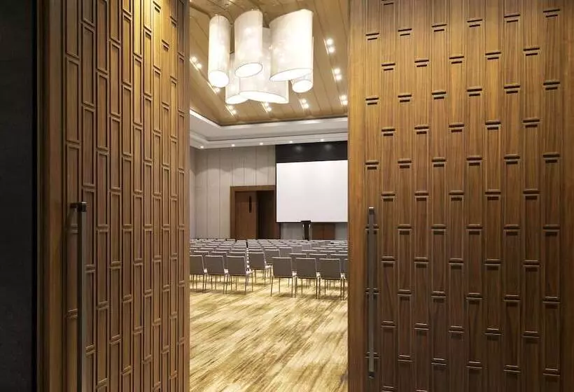 New World Qingyuan Hotel  Formerly Khos Qingyuan