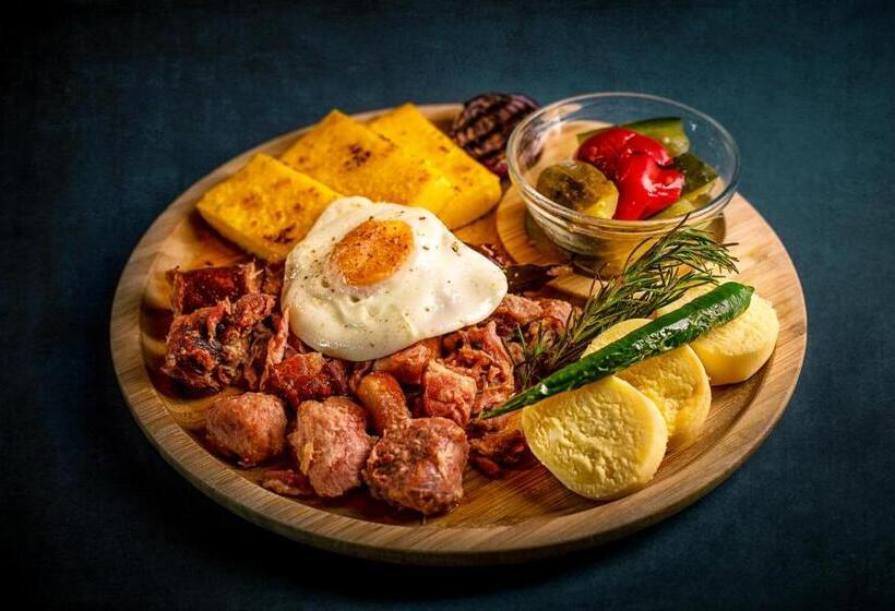 هاستل Casa Vatra Radauti