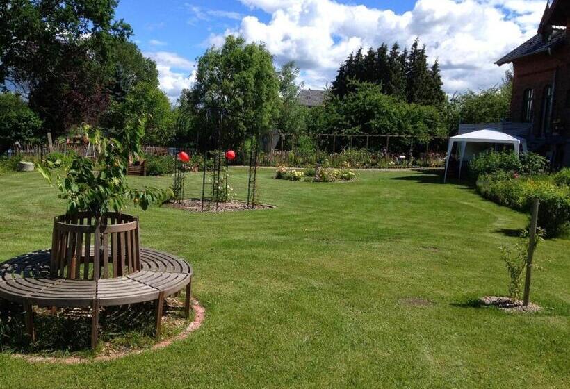 B&b Mühlenvilla Am Bützower Hafen