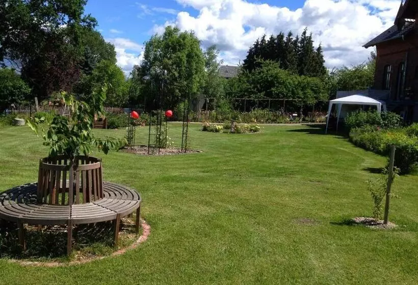 B&b Mühlenvilla Am Bützower Hafen