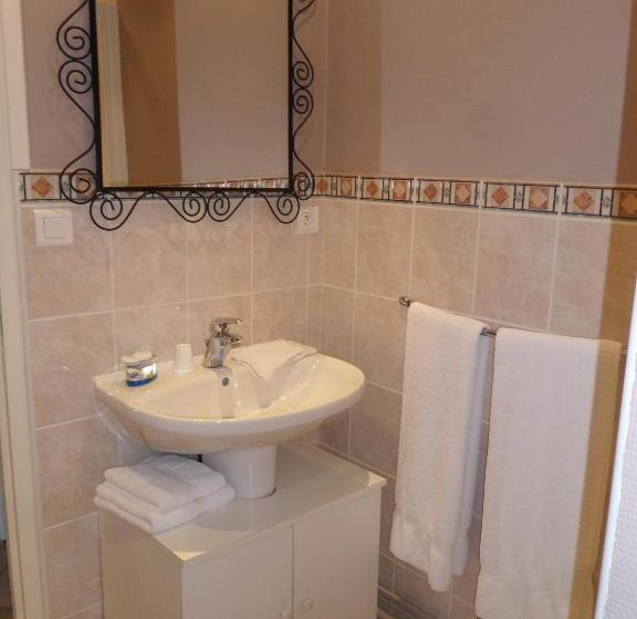 ベッドアンドブレックファースト Manoir Du Brugnobois