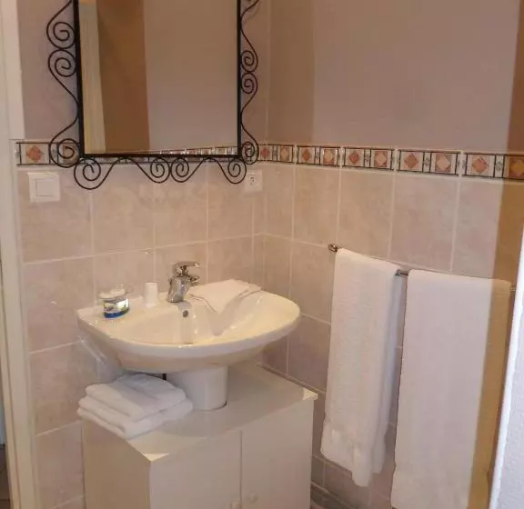 Aamiaismajoitus (B&B) Manoir Du Brugnobois