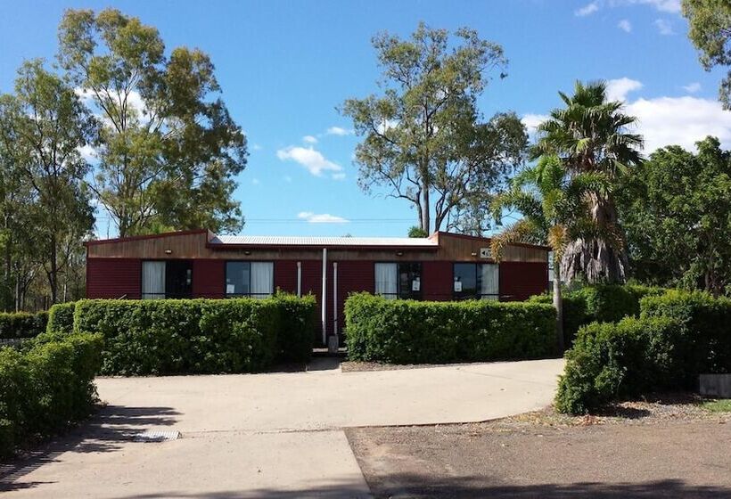 Coal N Cattle Hotel Motel