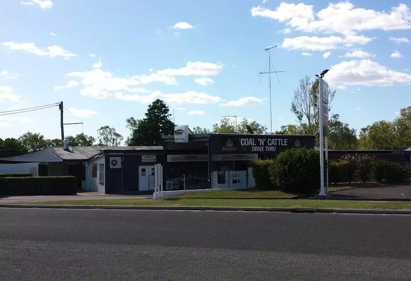 Coal N Cattle Hotel Motel