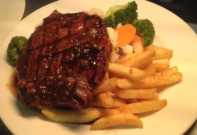 Coal N Cattle Hotel Motel