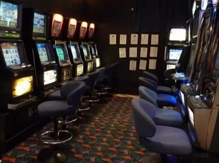 Coal N Cattle Hotel Motel