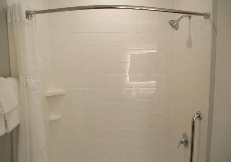 Отель La Quinta Inn & Suites By Wyndham Jackson Cape Girardeau