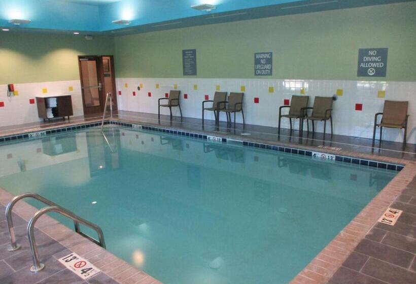 Отель La Quinta Inn & Suites By Wyndham Jackson Cape Girardeau