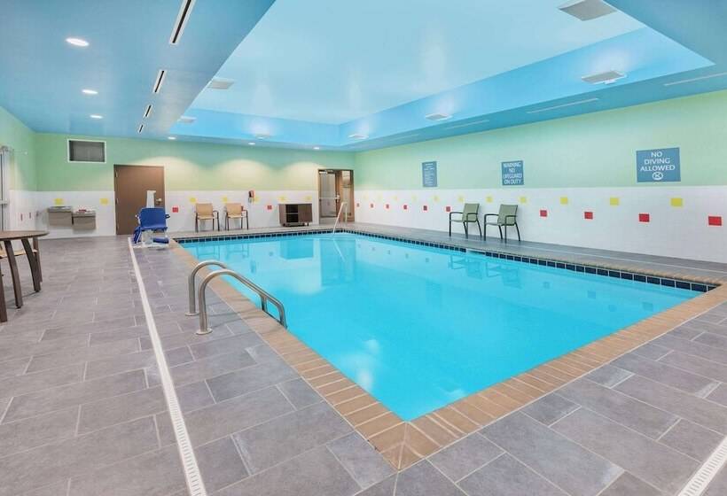 Отель La Quinta Inn & Suites By Wyndham Jackson Cape Girardeau