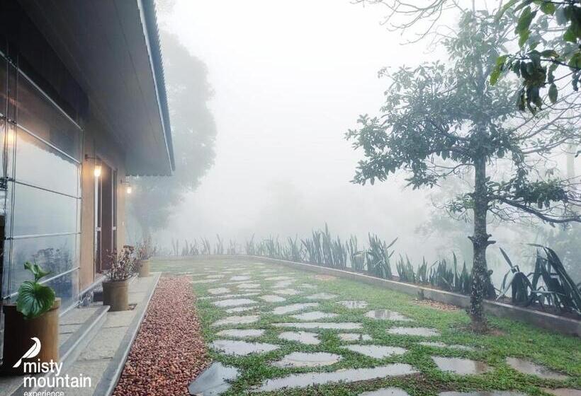 בית מלון כפרי Misty Mountain Experience