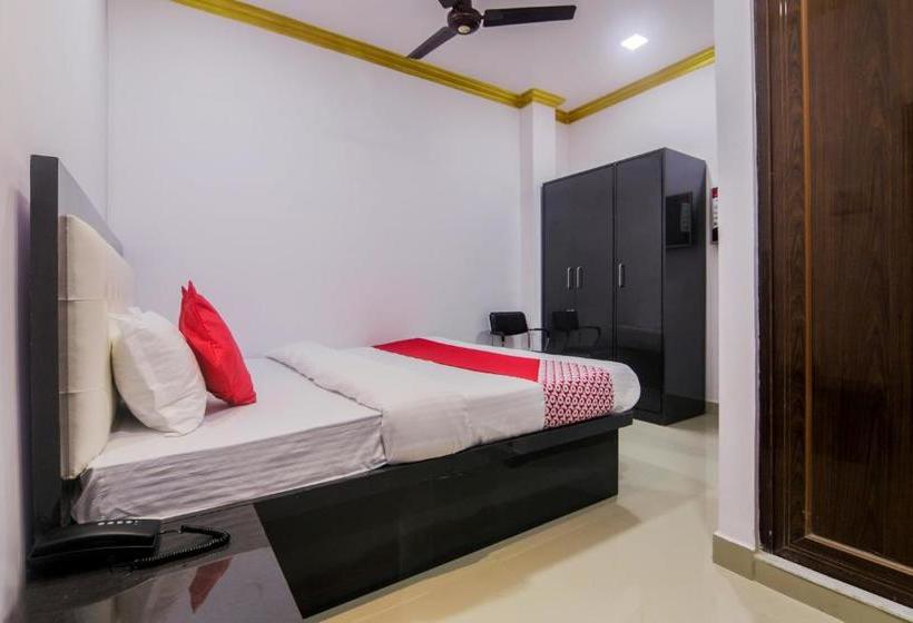 Hotel Oyo 22282 Travellers Nest