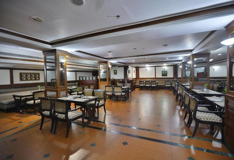 בית מלון כפרי Paray Residency