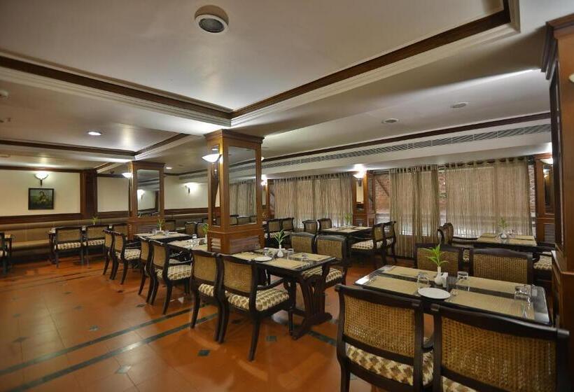 בית מלון כפרי Paray Residency