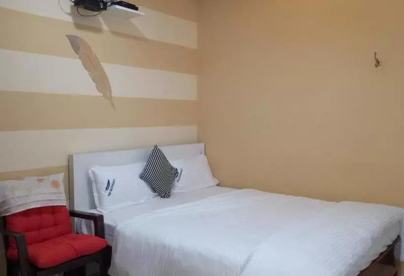 Hotelli Pgr Thirunallar